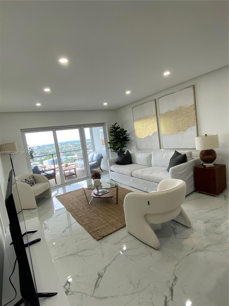 LEISURE TOWERS CONDO - Residential Lease