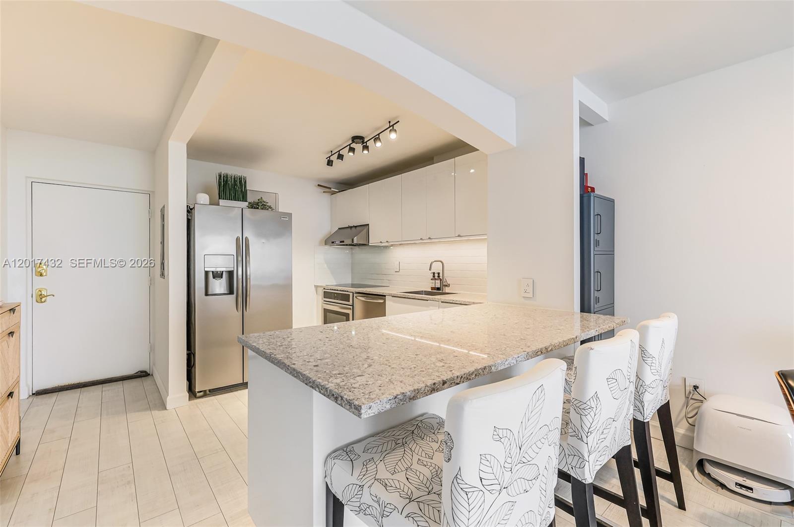 LINCOLN WEST TOWERS CONDO - Residential
