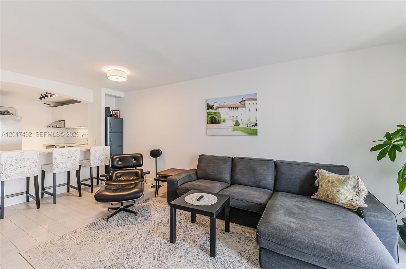 1331 Lincoln Rd 704