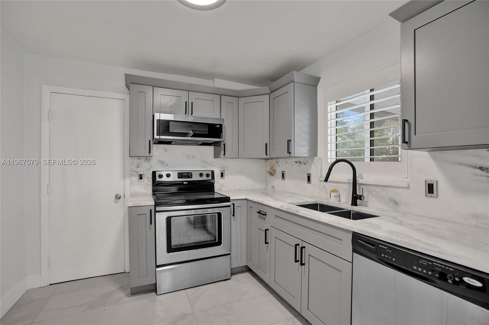 MIRAMAR SEC 3 - Residential