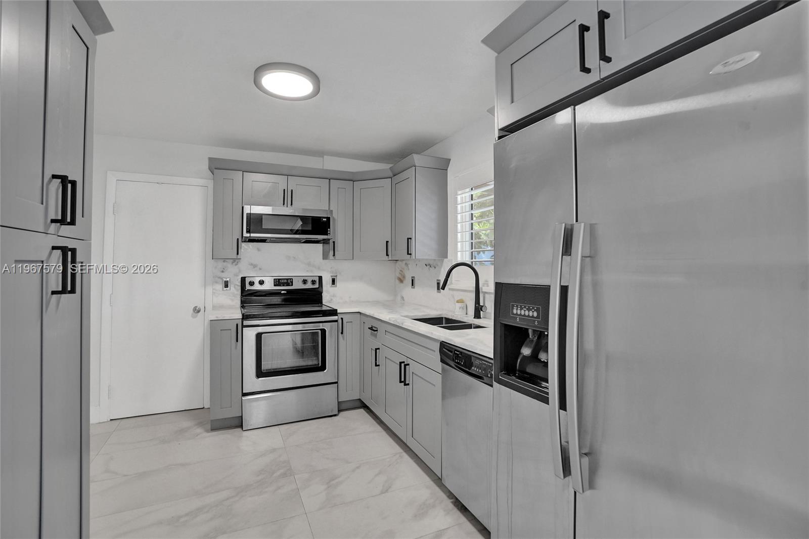 MIRAMAR SEC 3 - Residential