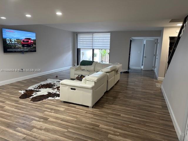 TOWNHOUSES OF THE CALIF C - Residential Lease