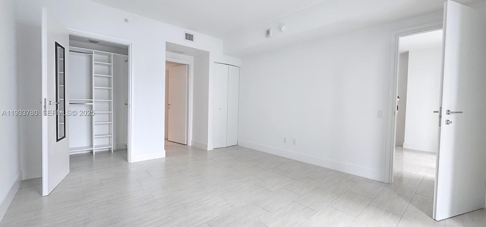 1300 Brickell Bay Dr 1106