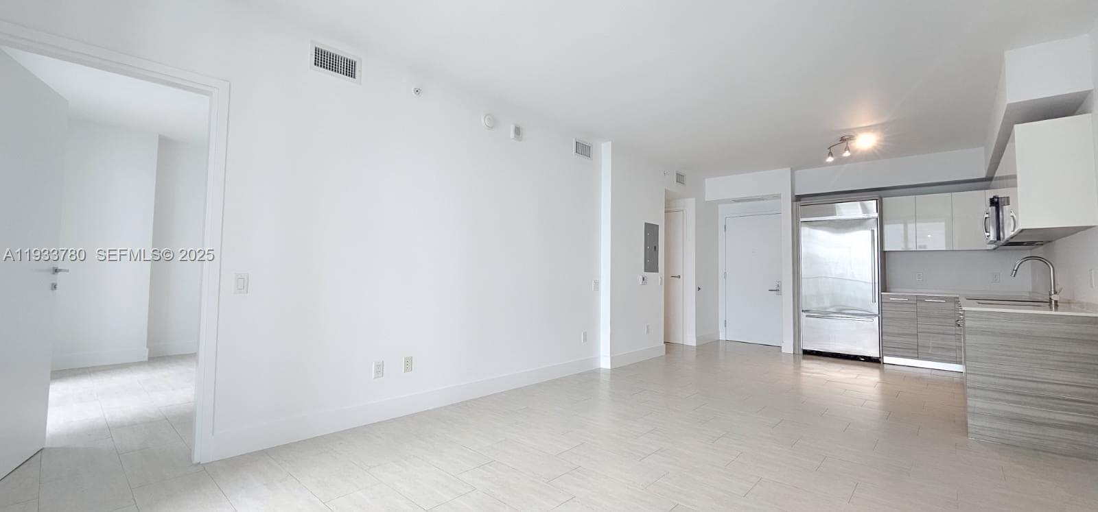 1300 Brickell Bay Dr 1106