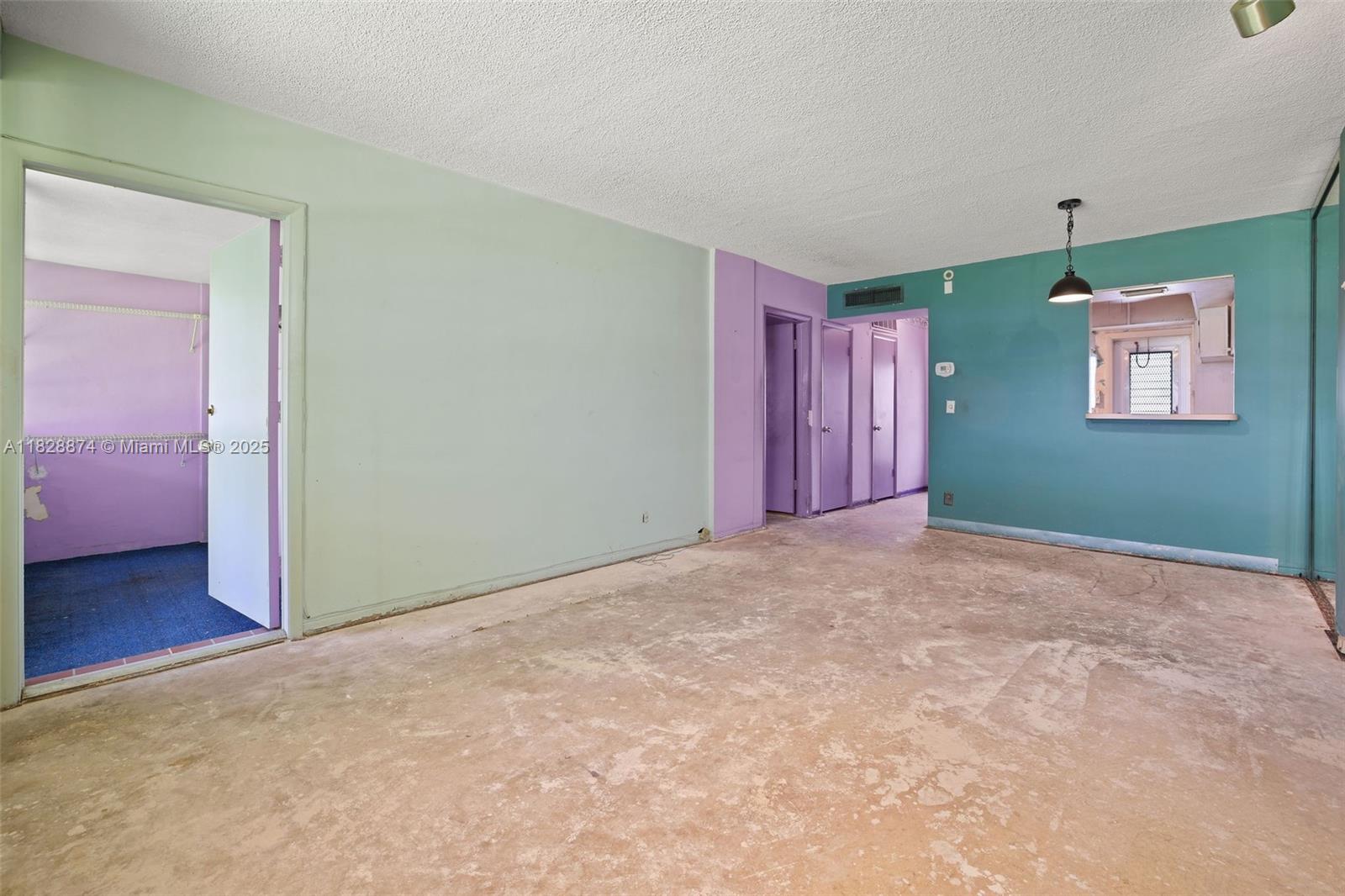 APRIL BREEZE CONDO - Residential