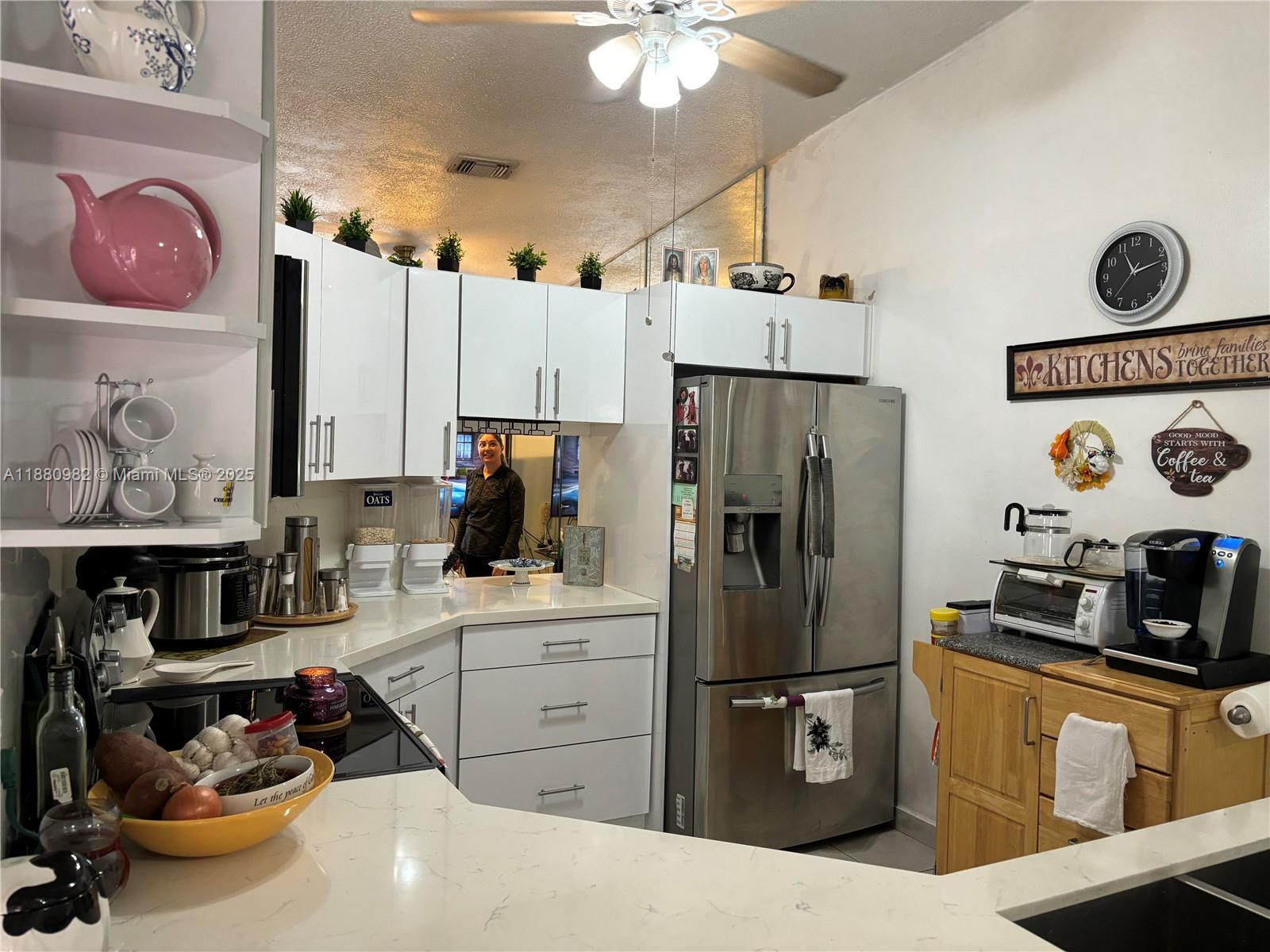 SOUTH MIAMI LAKES - Residential