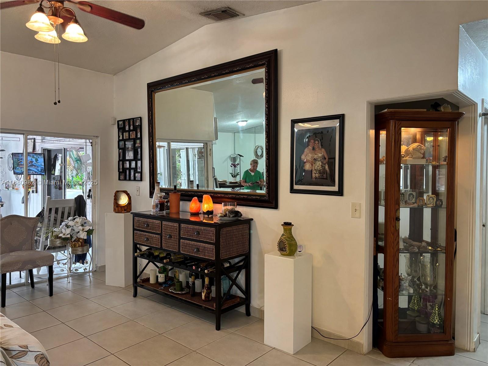 SOUTH MIAMI LAKES - Residential