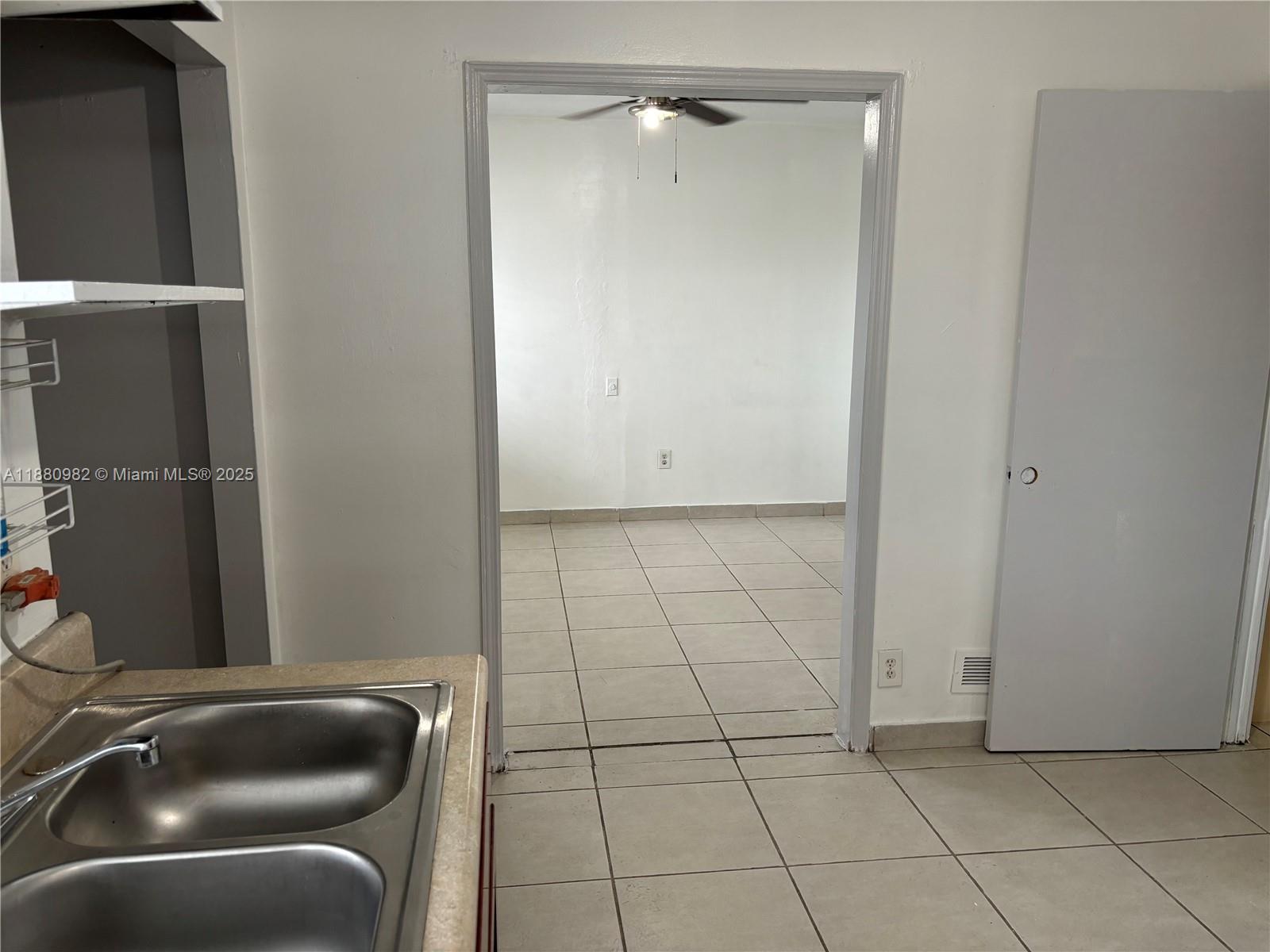 SOUTH MIAMI LAKES - Residential