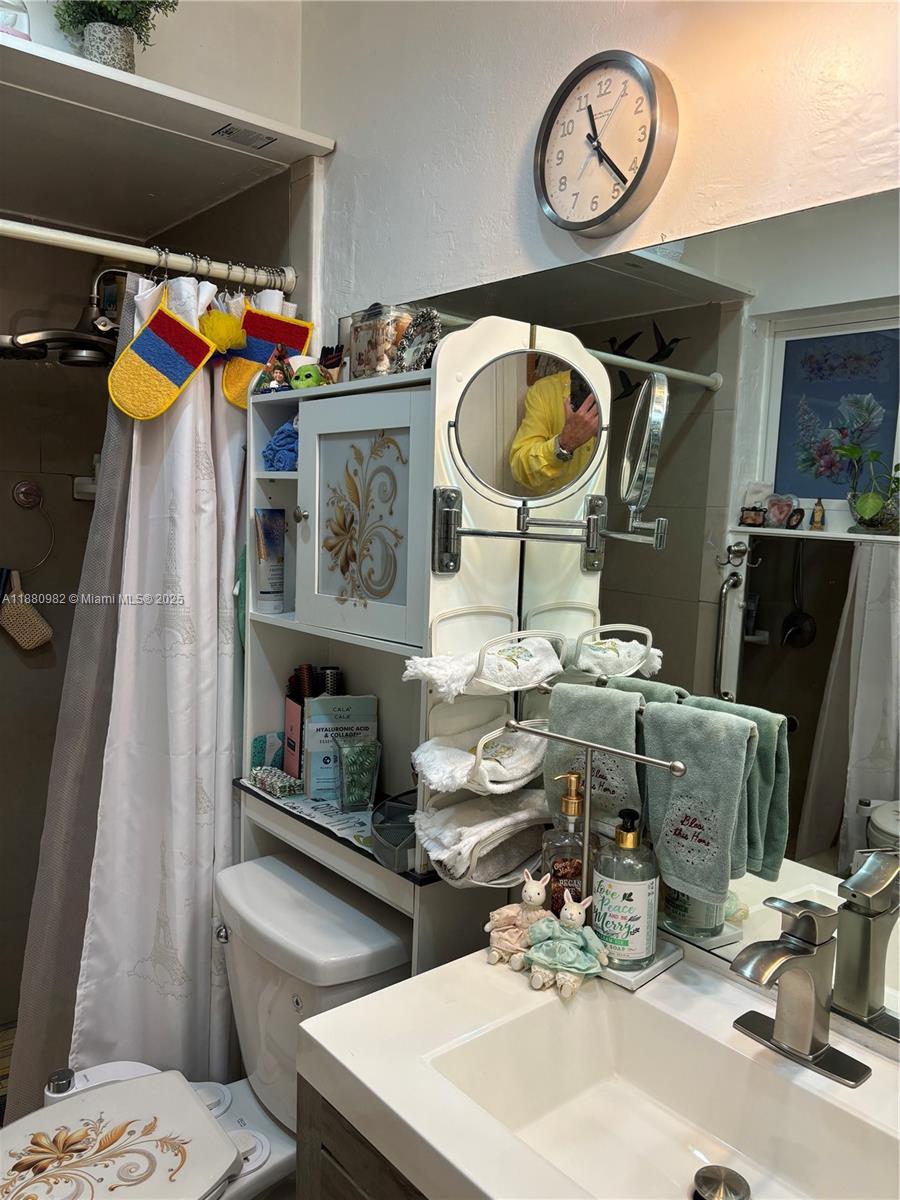 SOUTH MIAMI LAKES - Residential