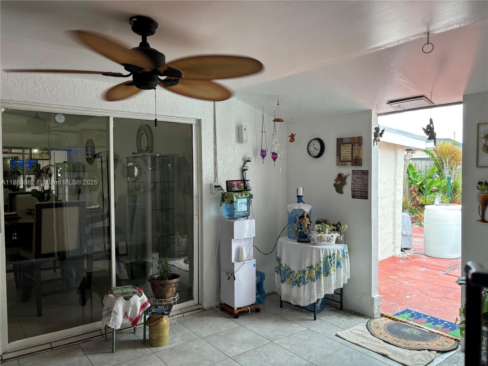 SOUTH MIAMI LAKES - Residential