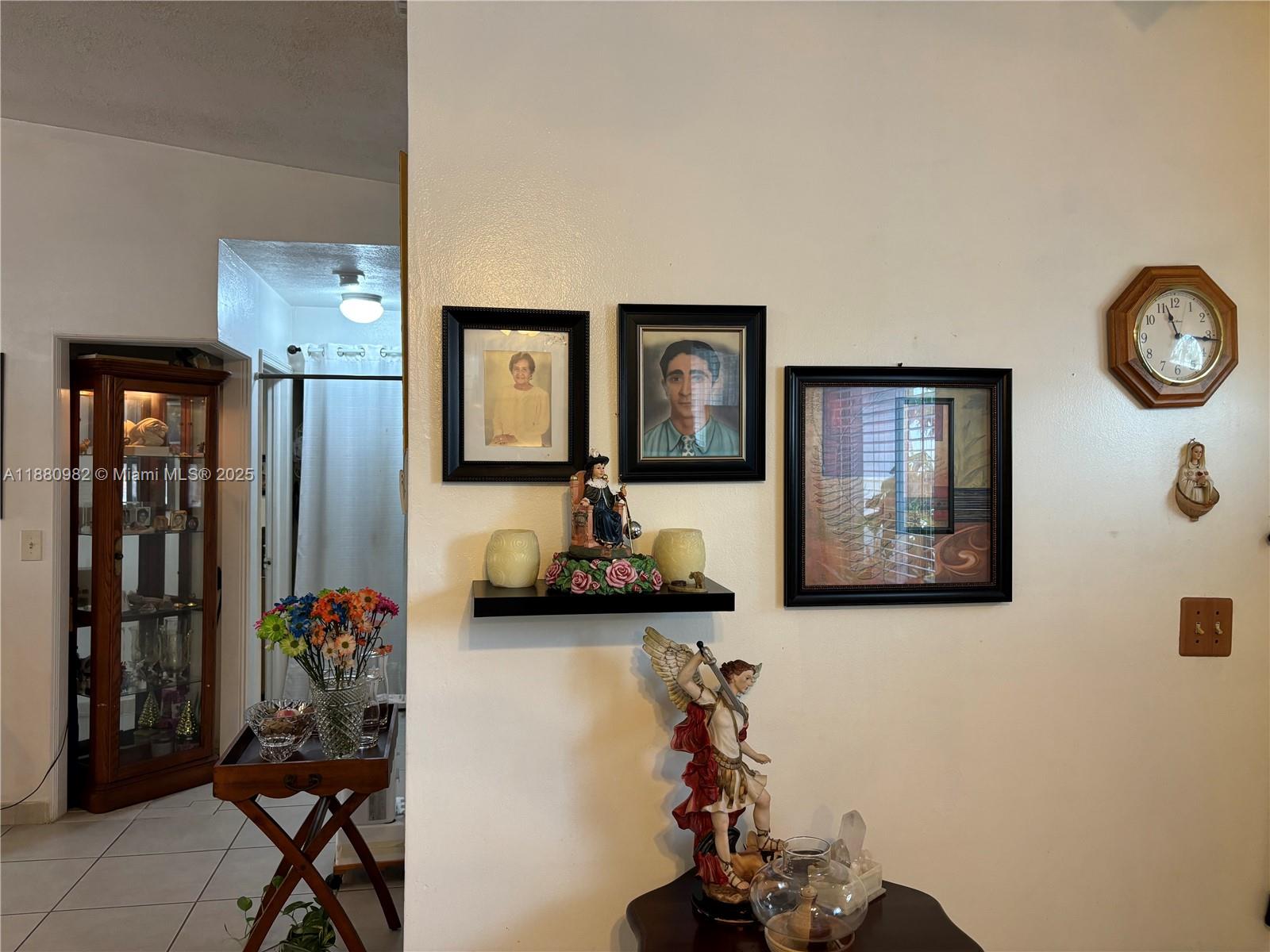 SOUTH MIAMI LAKES - Residential