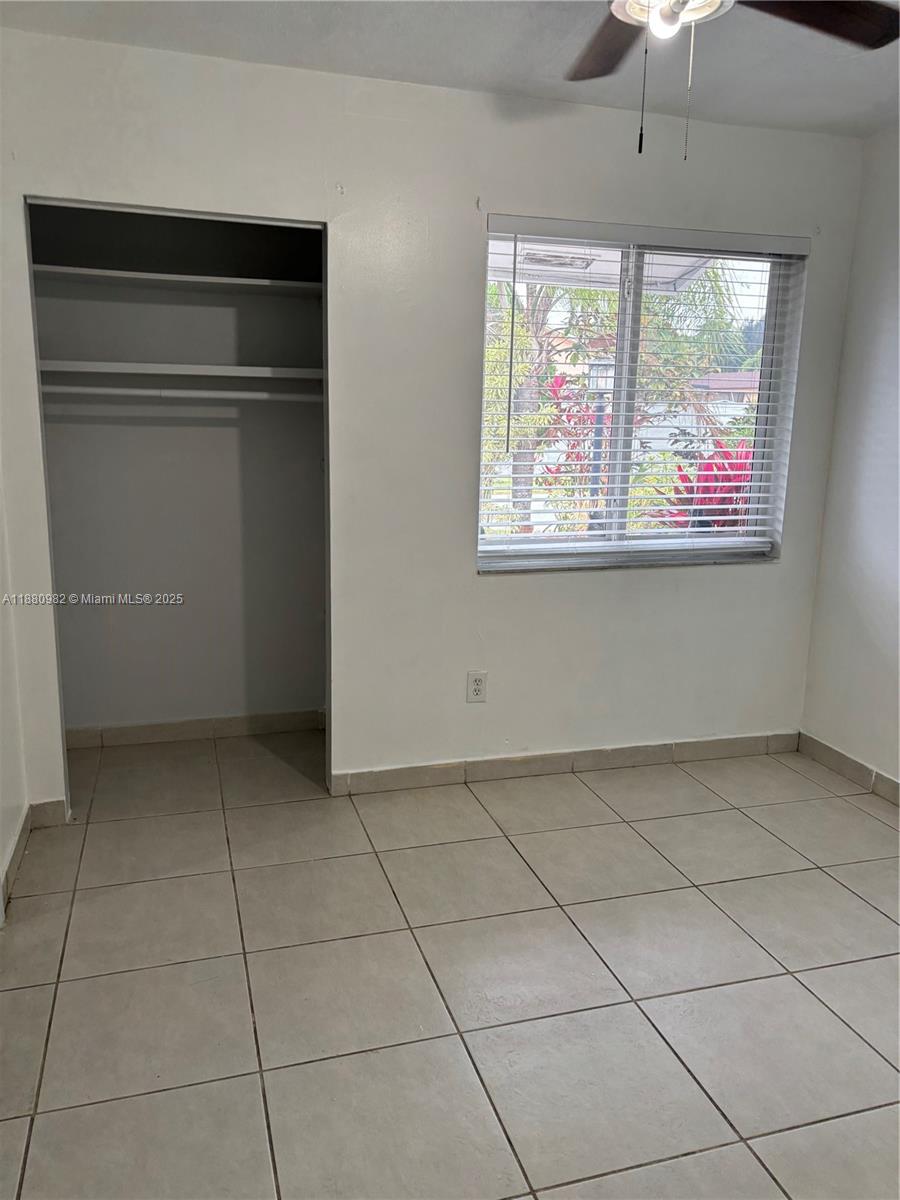 SOUTH MIAMI LAKES - Residential