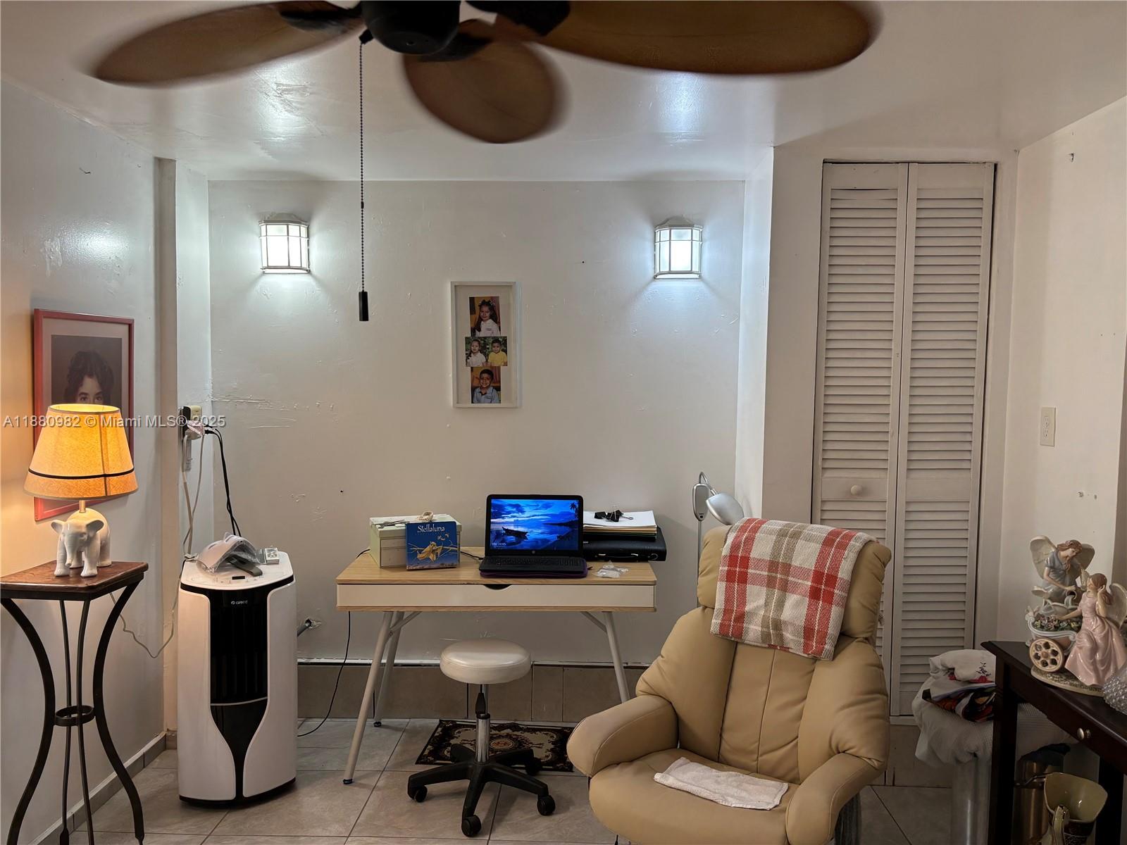 SOUTH MIAMI LAKES - Residential