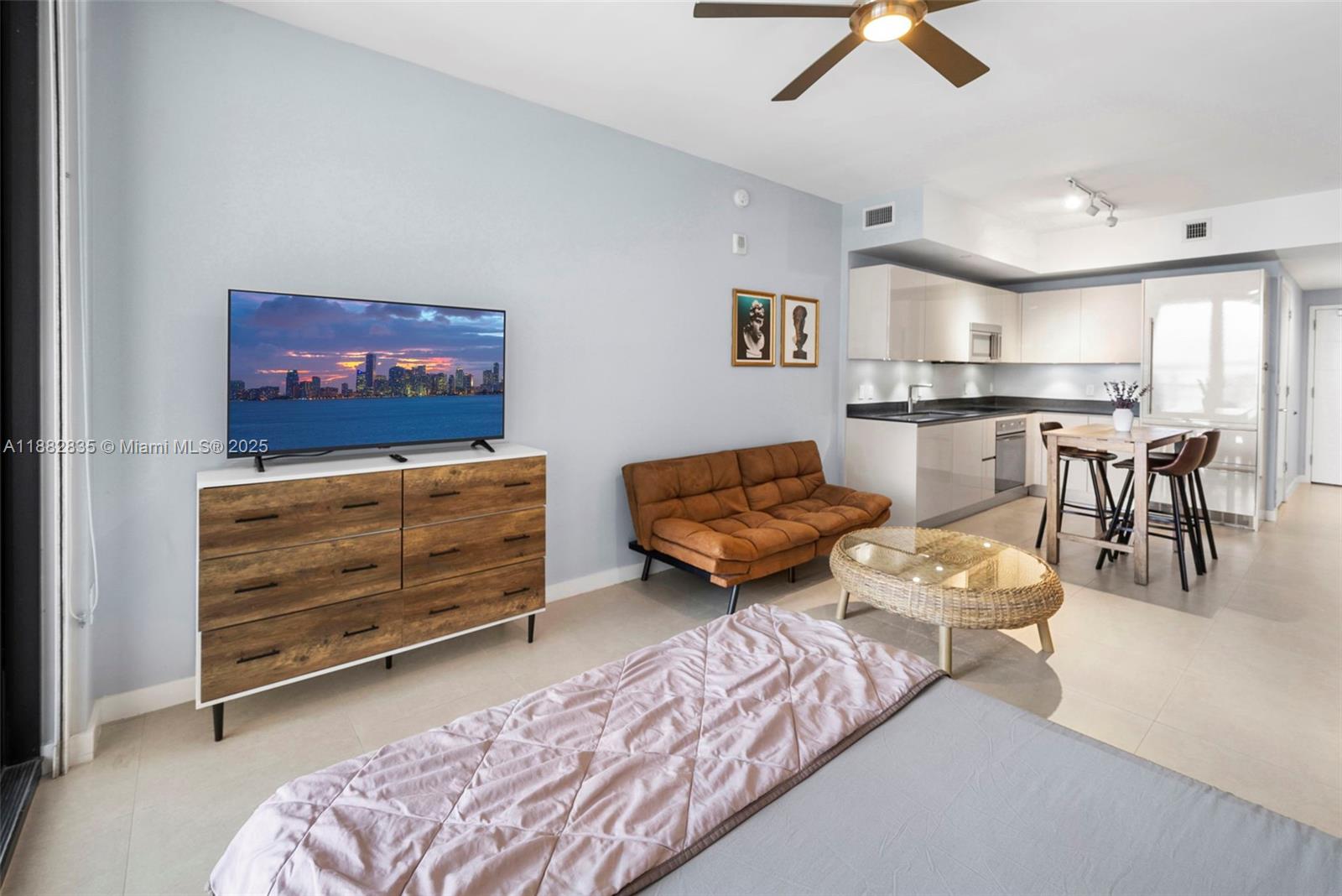 1010 BRICKELL CONDO - Residential Lease
