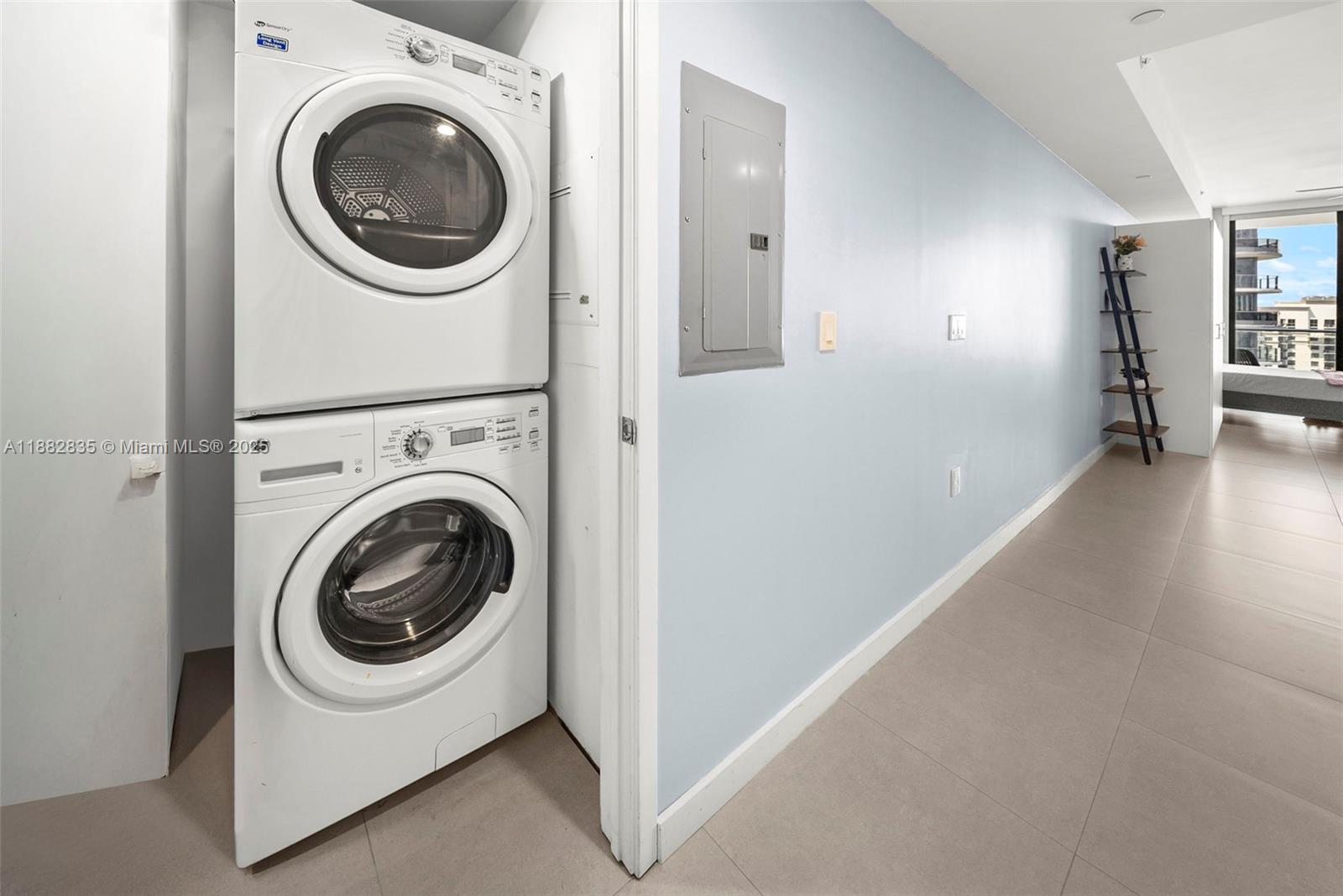1010 BRICKELL CONDO - Residential Lease