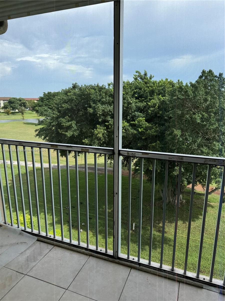 NEW HAMPTON AT CENTURY VI - Residential Lease