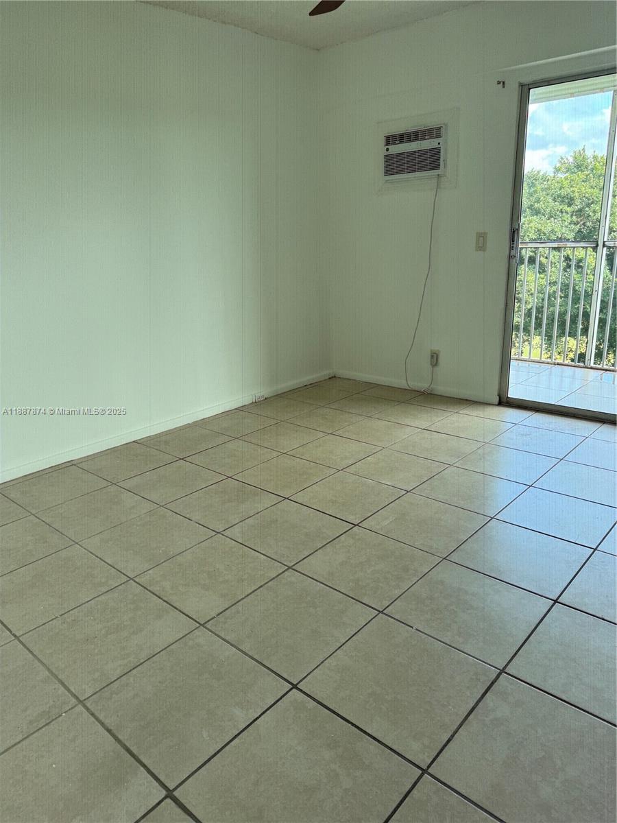 NEW HAMPTON AT CENTURY VI - Residential Lease