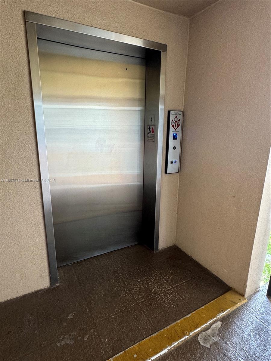 NEW HAMPTON AT CENTURY VI - Residential Lease