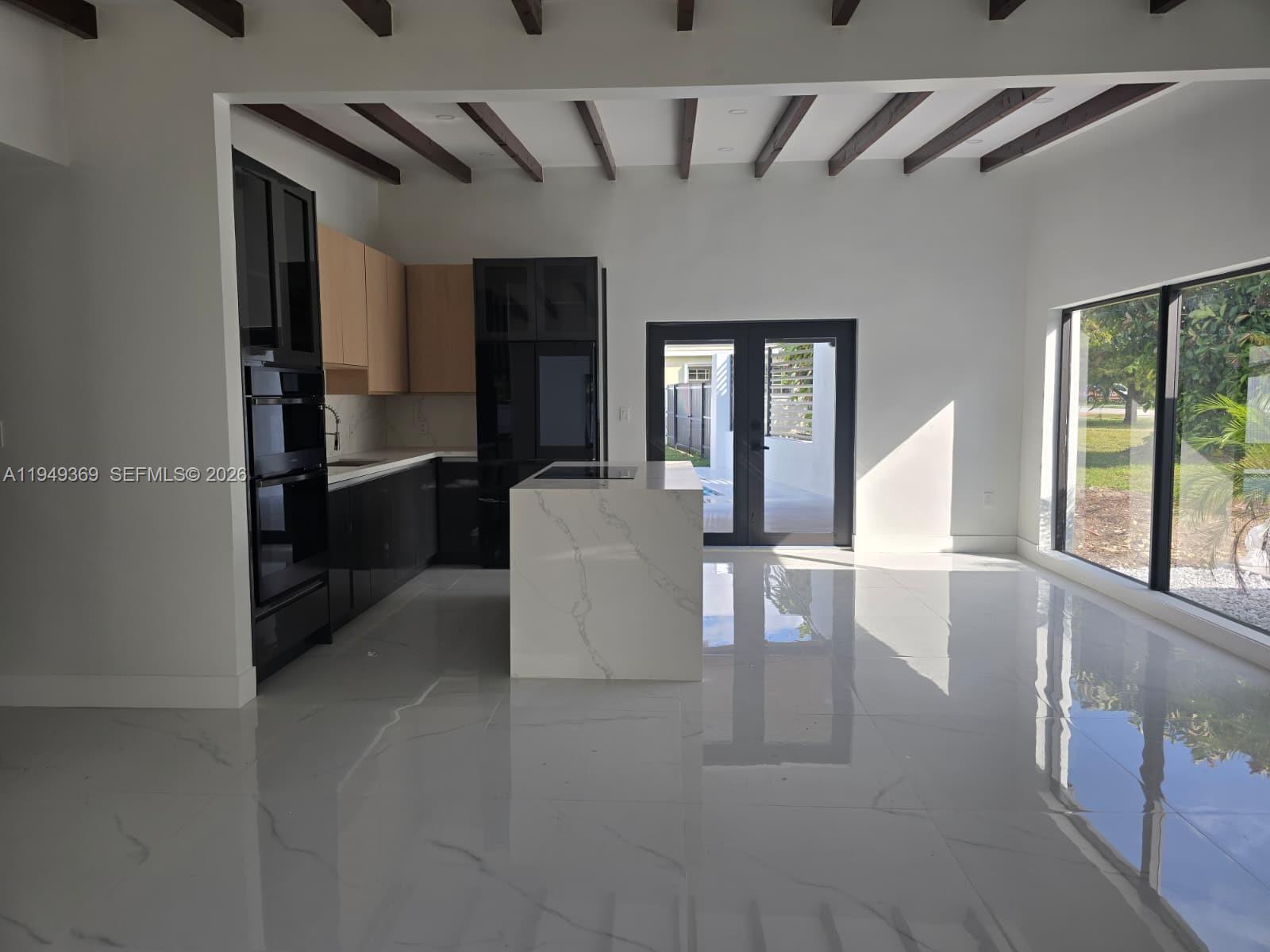 10525 SW 112th St, Miami, FL, 33176/$1,100,000 2 10525 SW 112th St