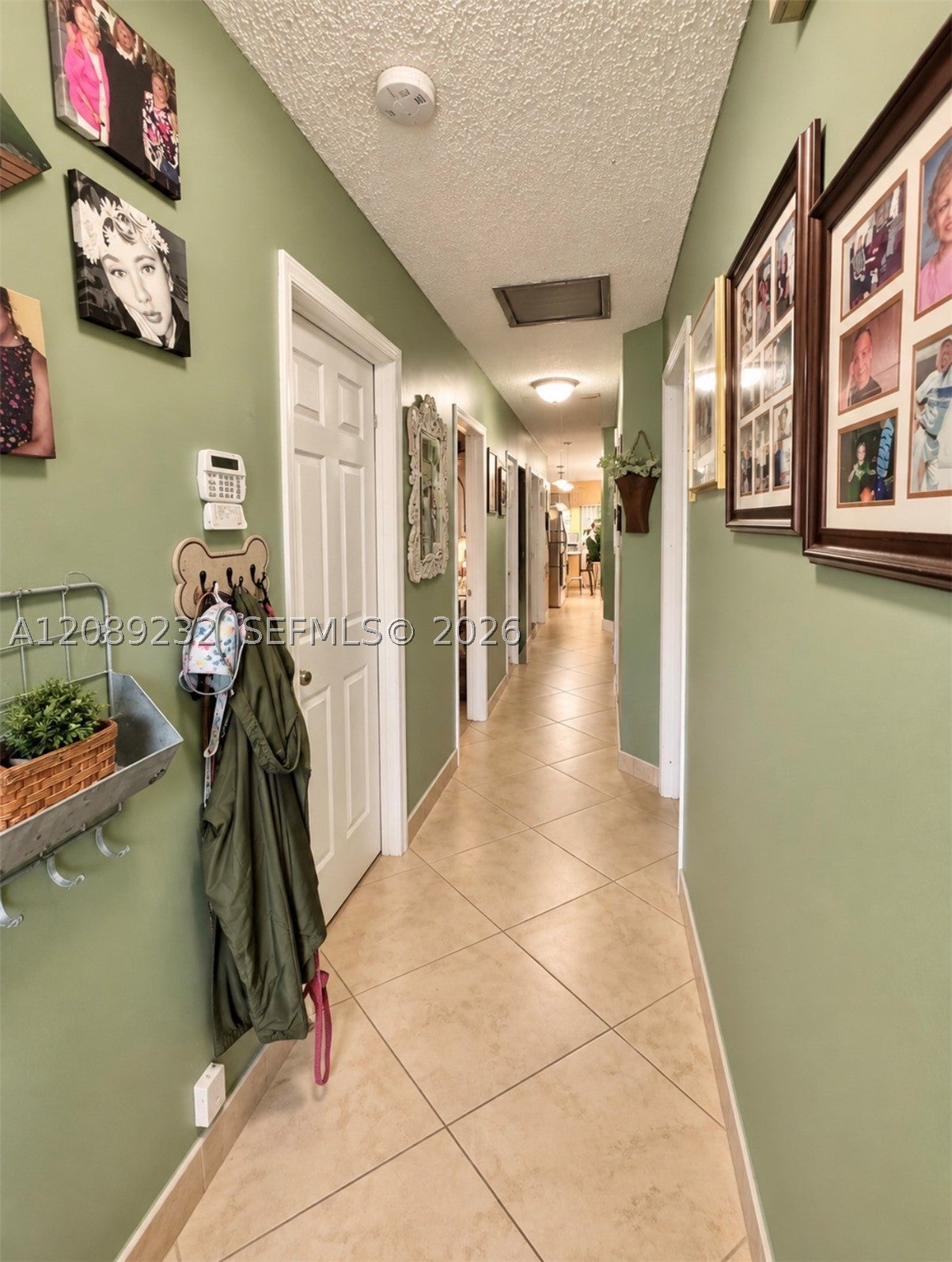 7642 NW 38th Ct