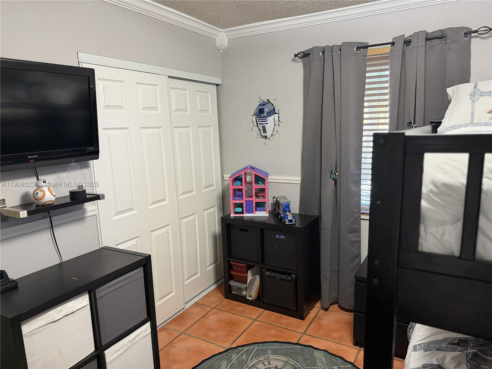 SNAPPER CREEK VILLAS - Residential