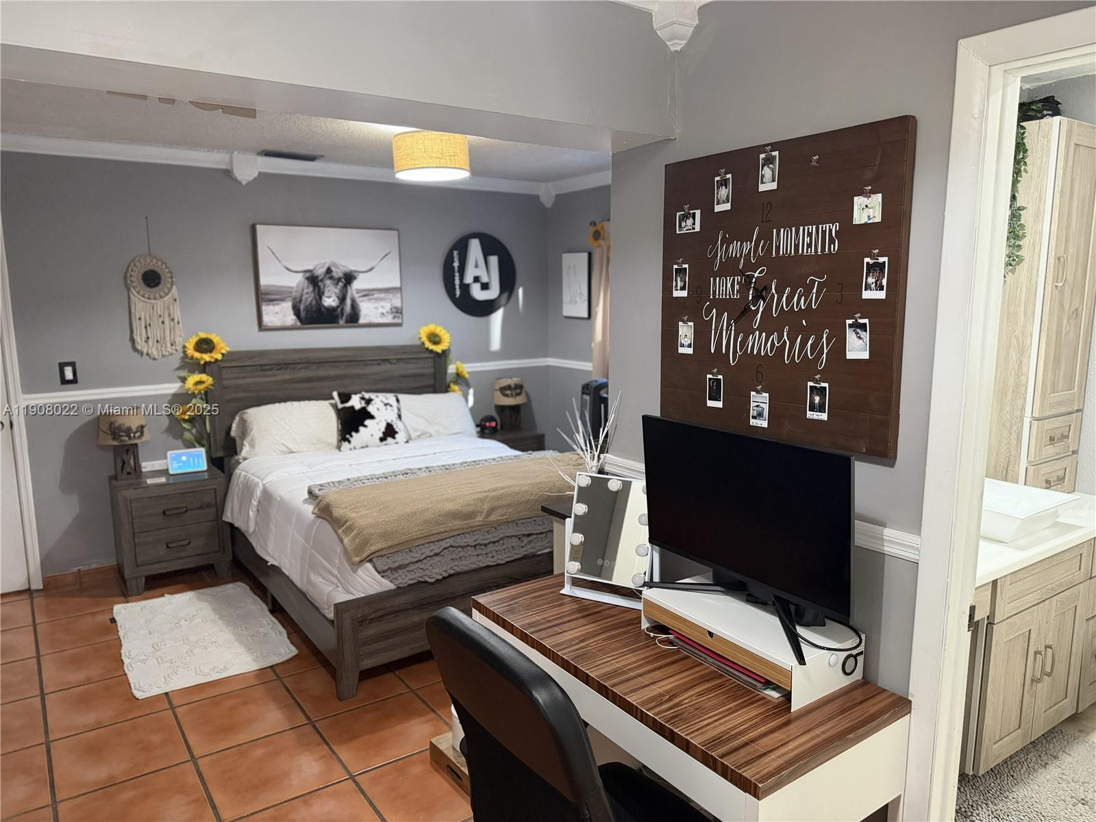 SNAPPER CREEK VILLAS - Residential