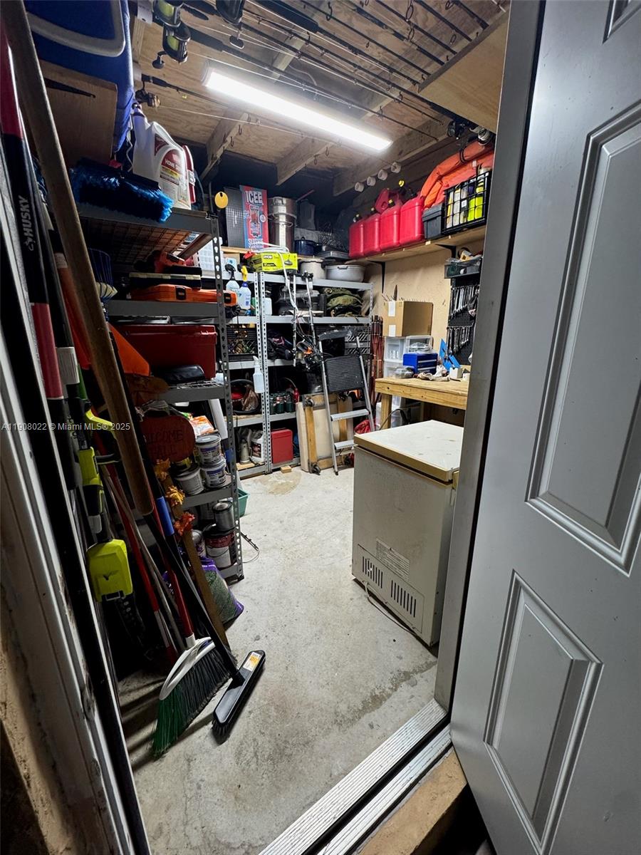 SNAPPER CREEK VILLAS - Residential