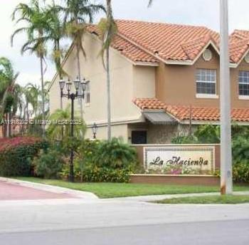 LA HACIENDA COUNTRY CLUB - Residential Lease