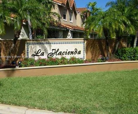 LA HACIENDA COUNTRY CLUB - Residential Lease