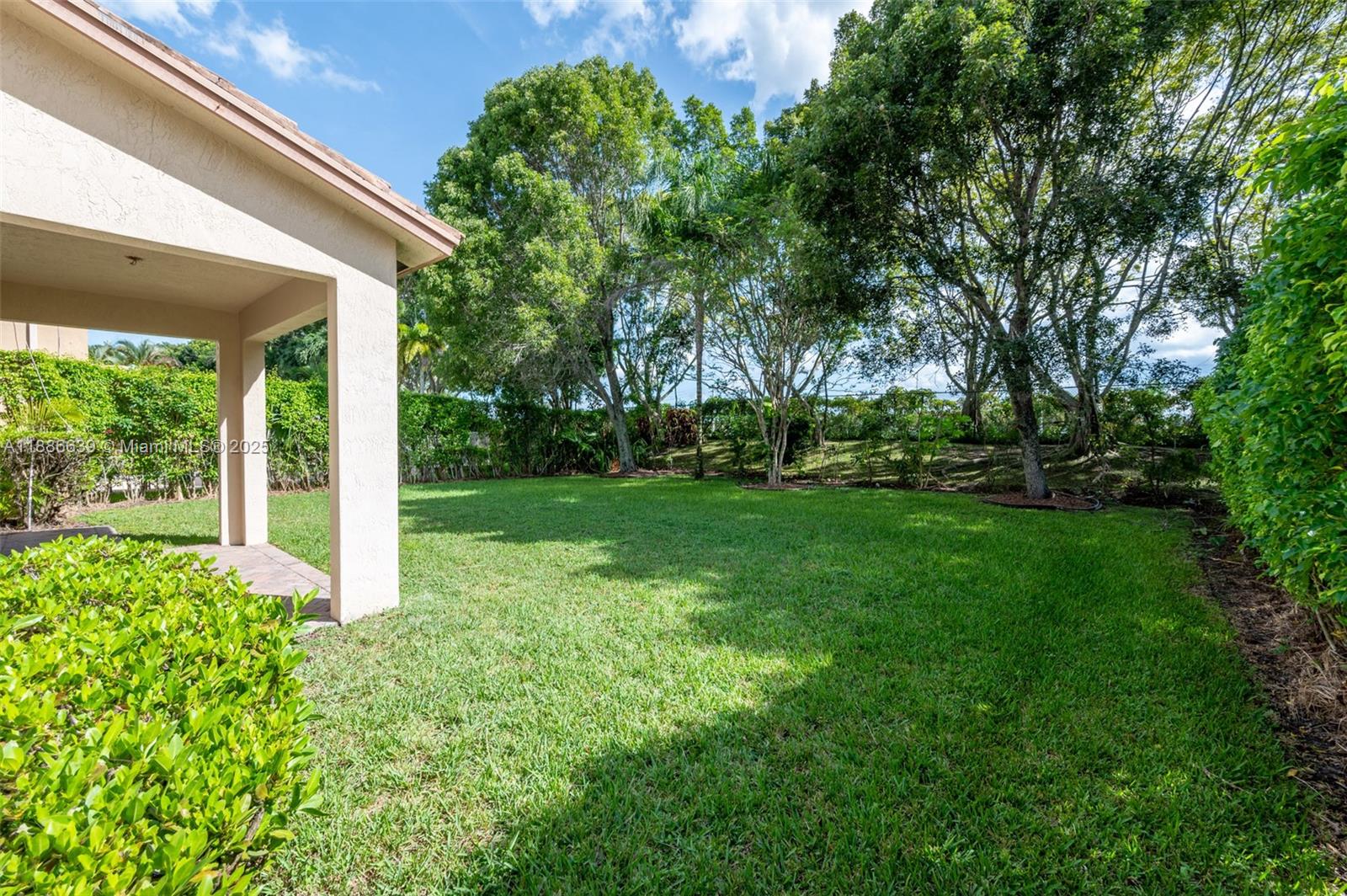 ISLES AT WESTON 171-40 B - Residential Lease