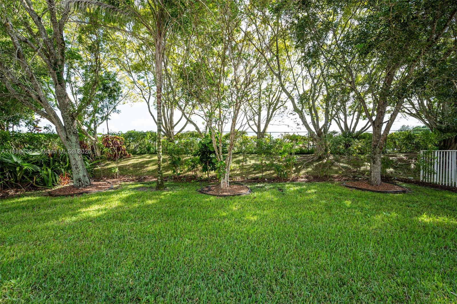 ISLES AT WESTON 171-40 B - Residential Lease