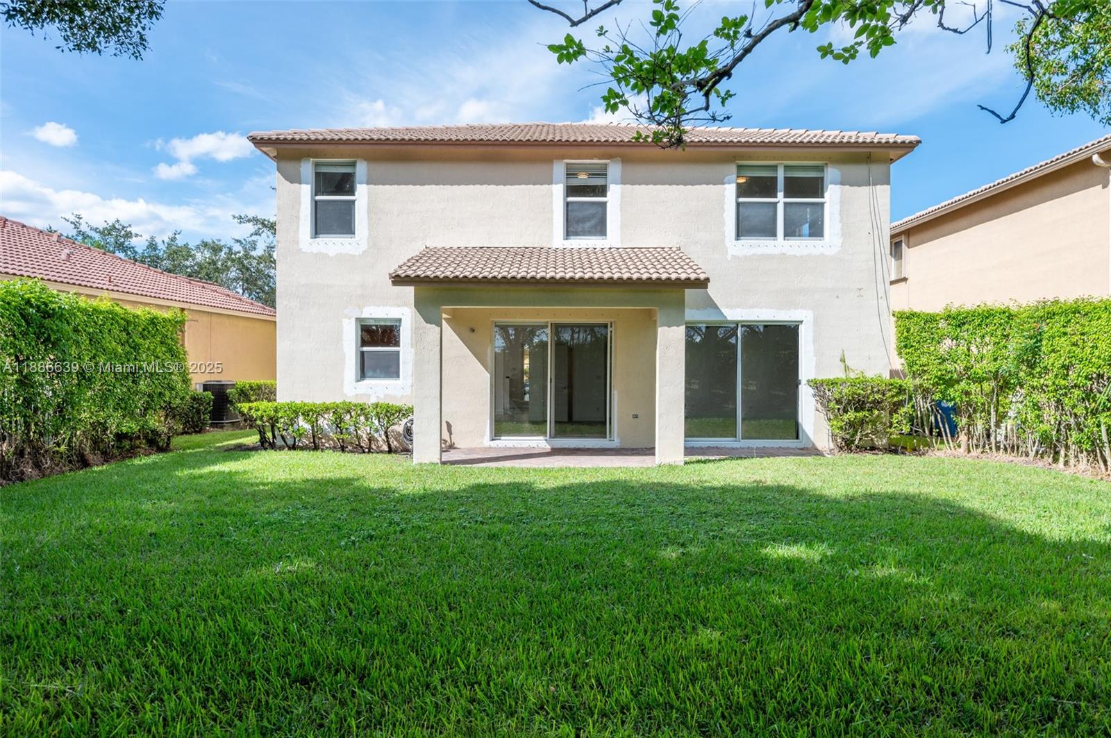 ISLES AT WESTON 171-40 B - Residential Lease