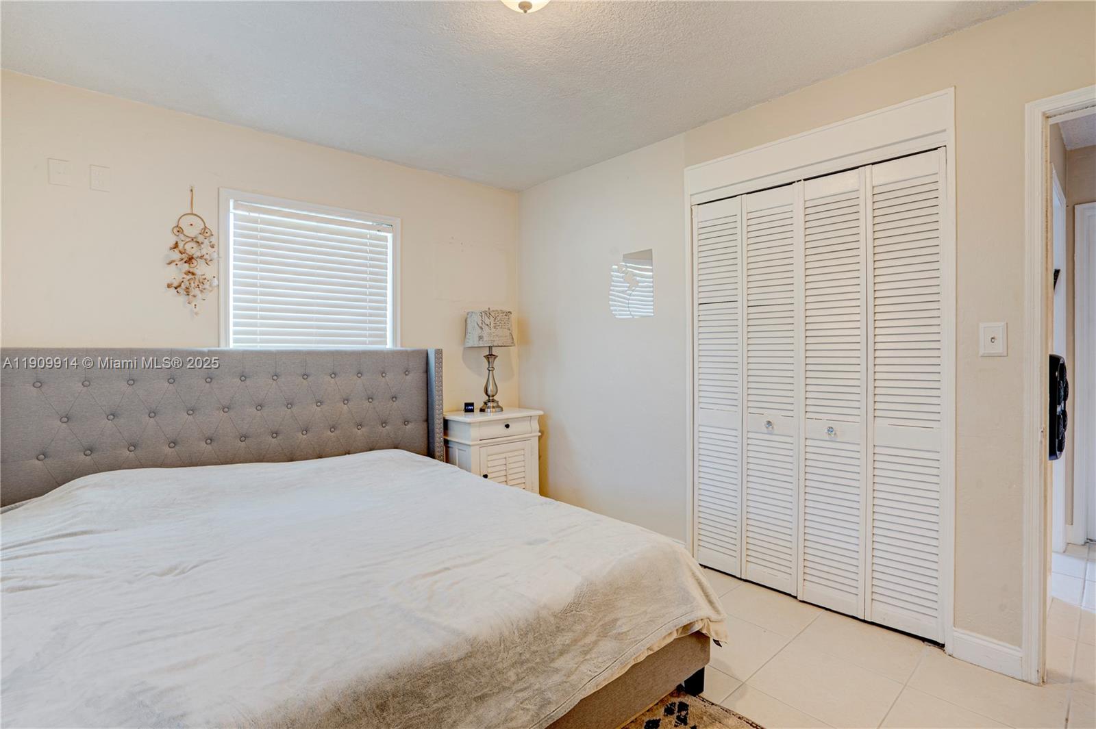 HOLLYWOOD PARK - Residential