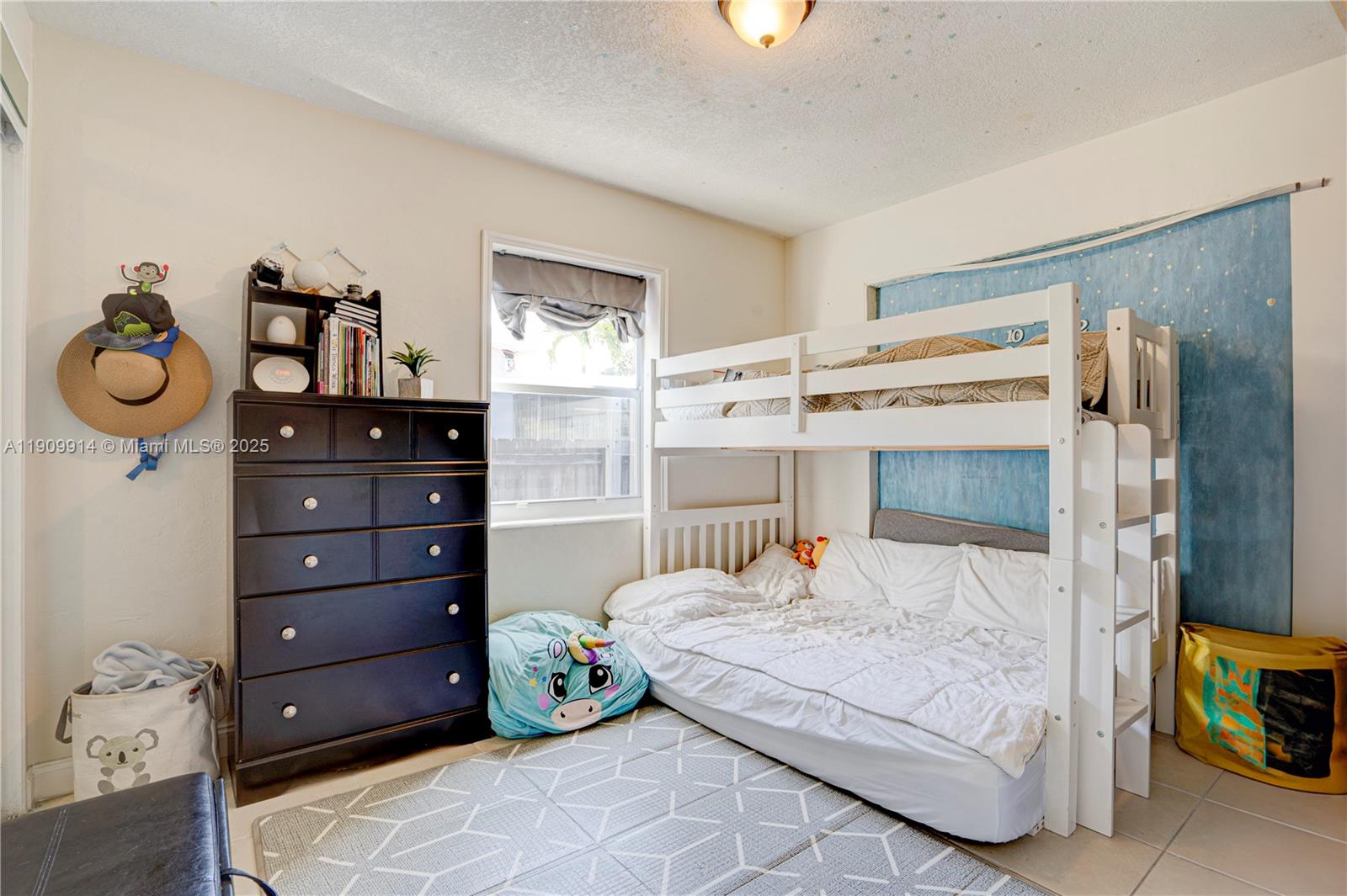 HOLLYWOOD PARK - Residential