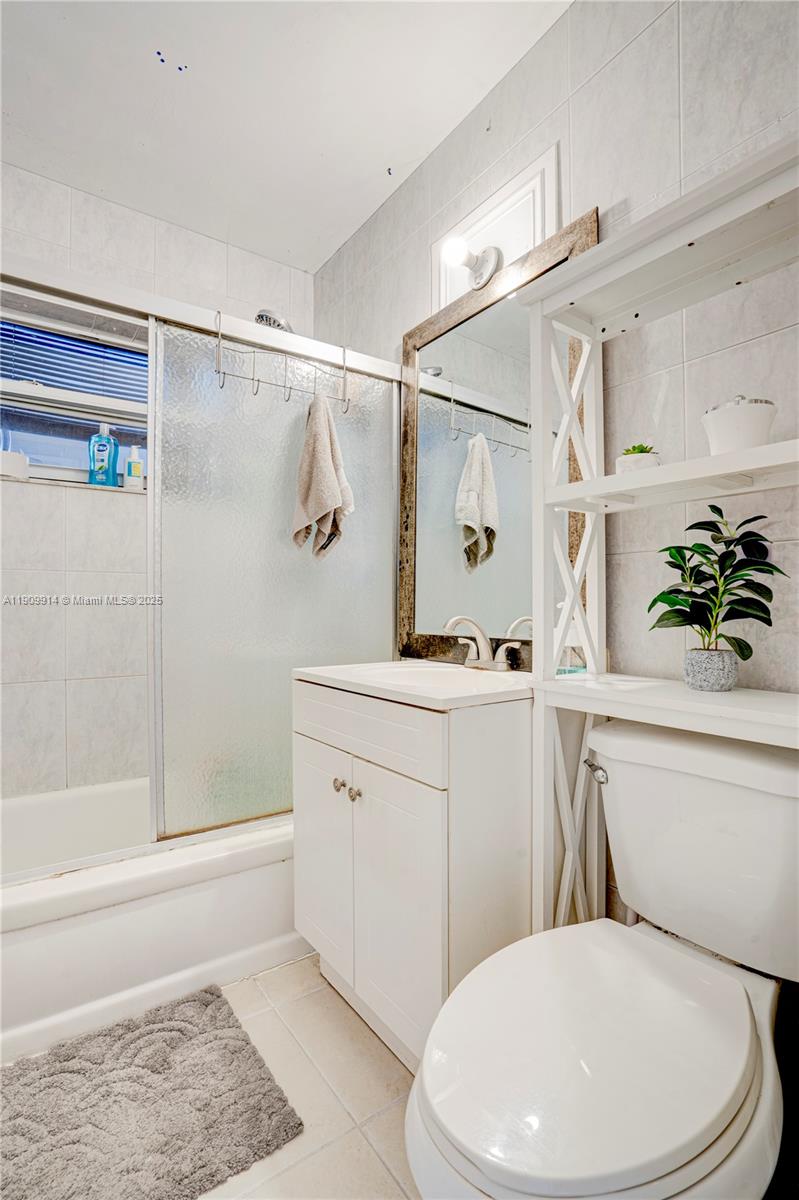 HOLLYWOOD PARK - Residential