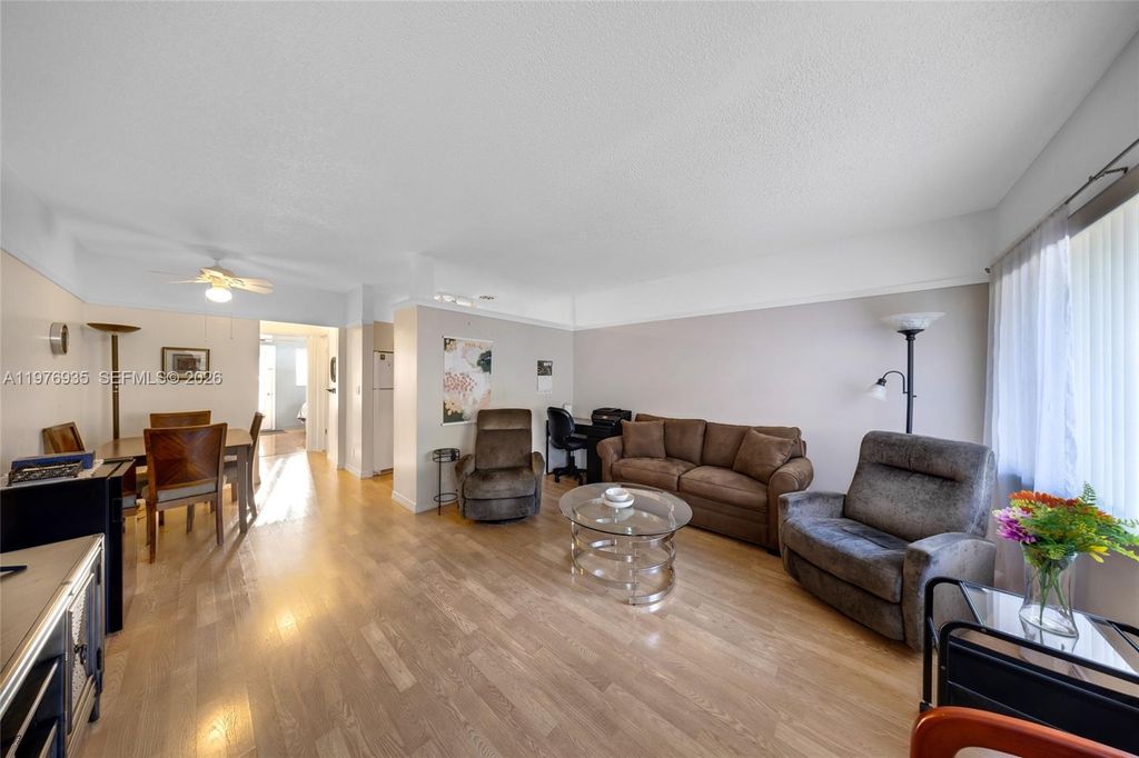Photo of 900 SW 10th Ter #8S, Hallandale Beach, FL 33009 (MLS # A11976935)