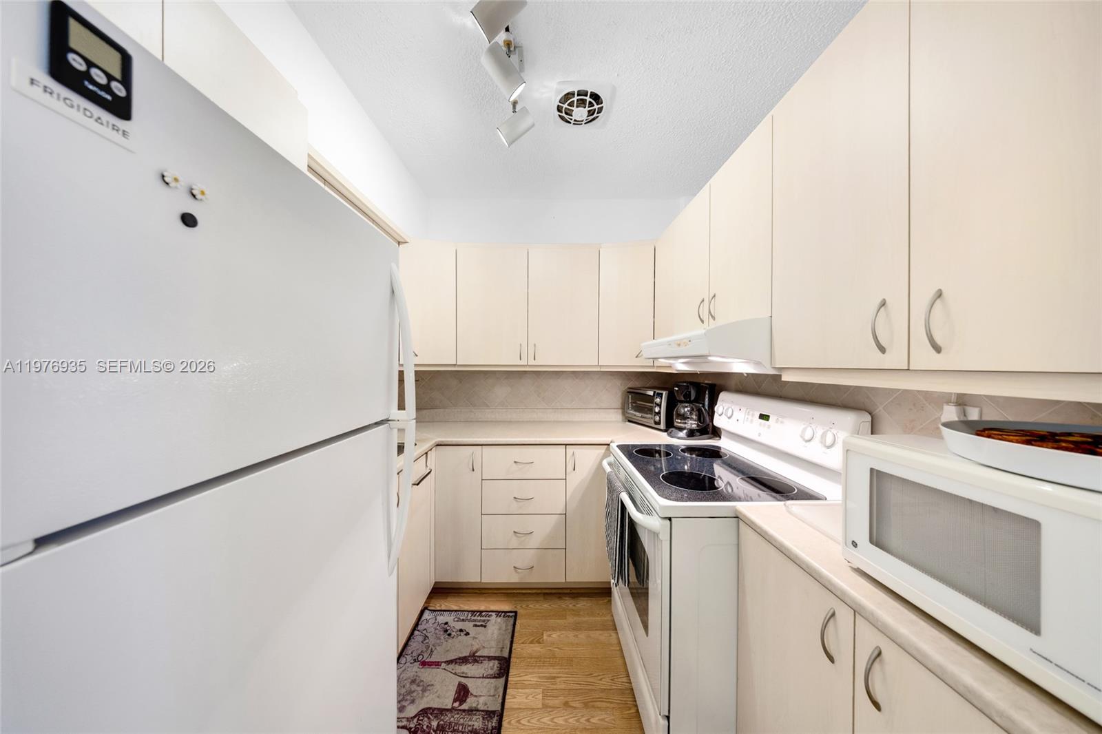 ROLEN LAKE GARDENS CO-OP - Residential