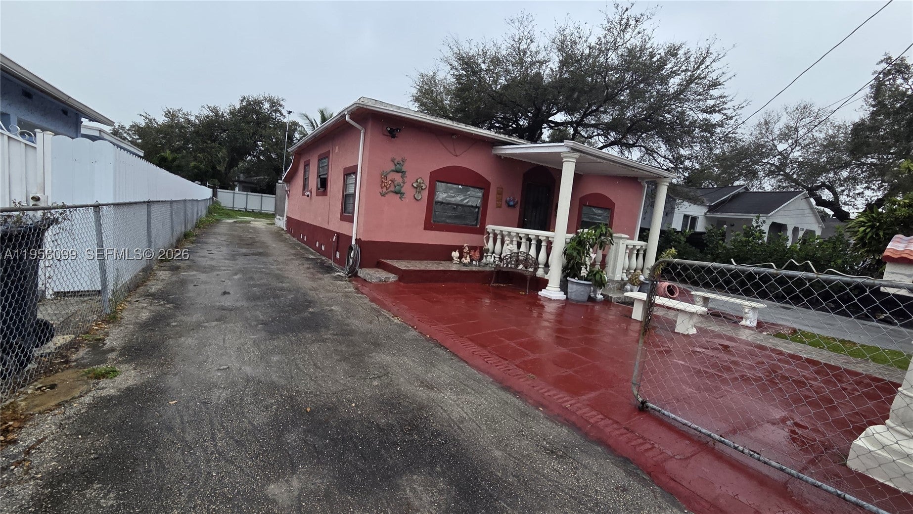 2764 NW 31st St