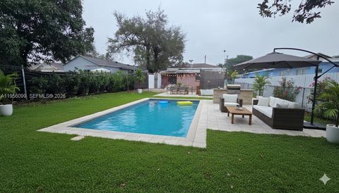 2764 NW 31st St Miami FL 33142