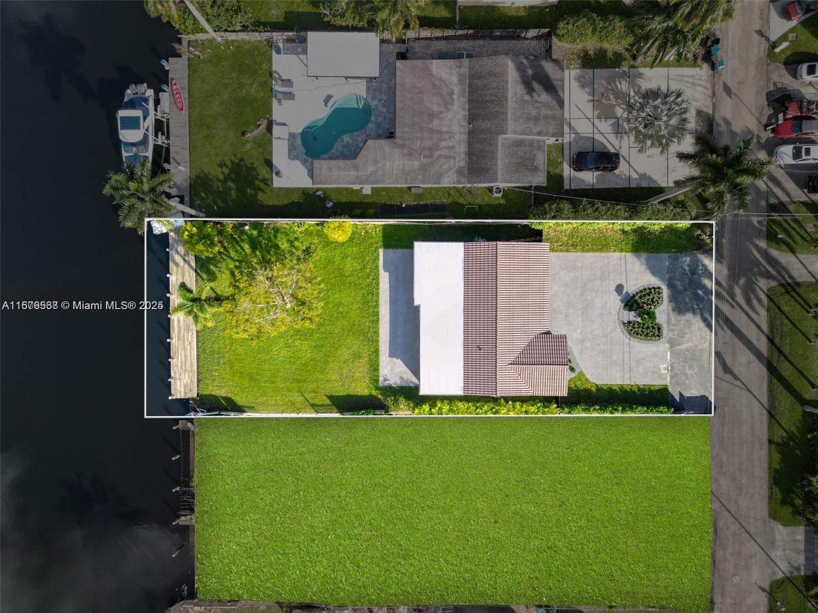 DAVIS ISLES - Residential