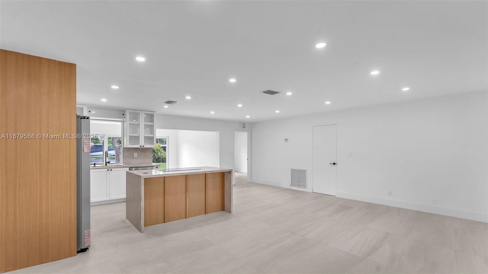 DAVIS ISLES - Residential