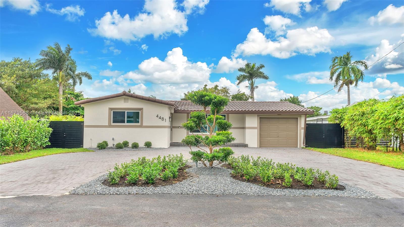 DAVIS ISLES - Residential
