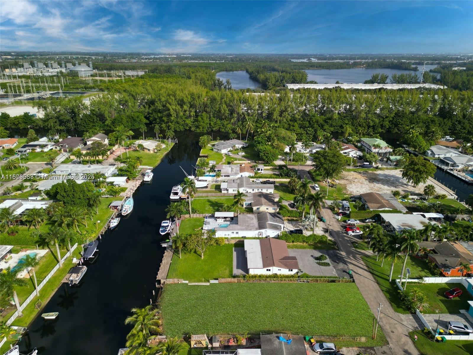 DAVIS ISLES - Residential