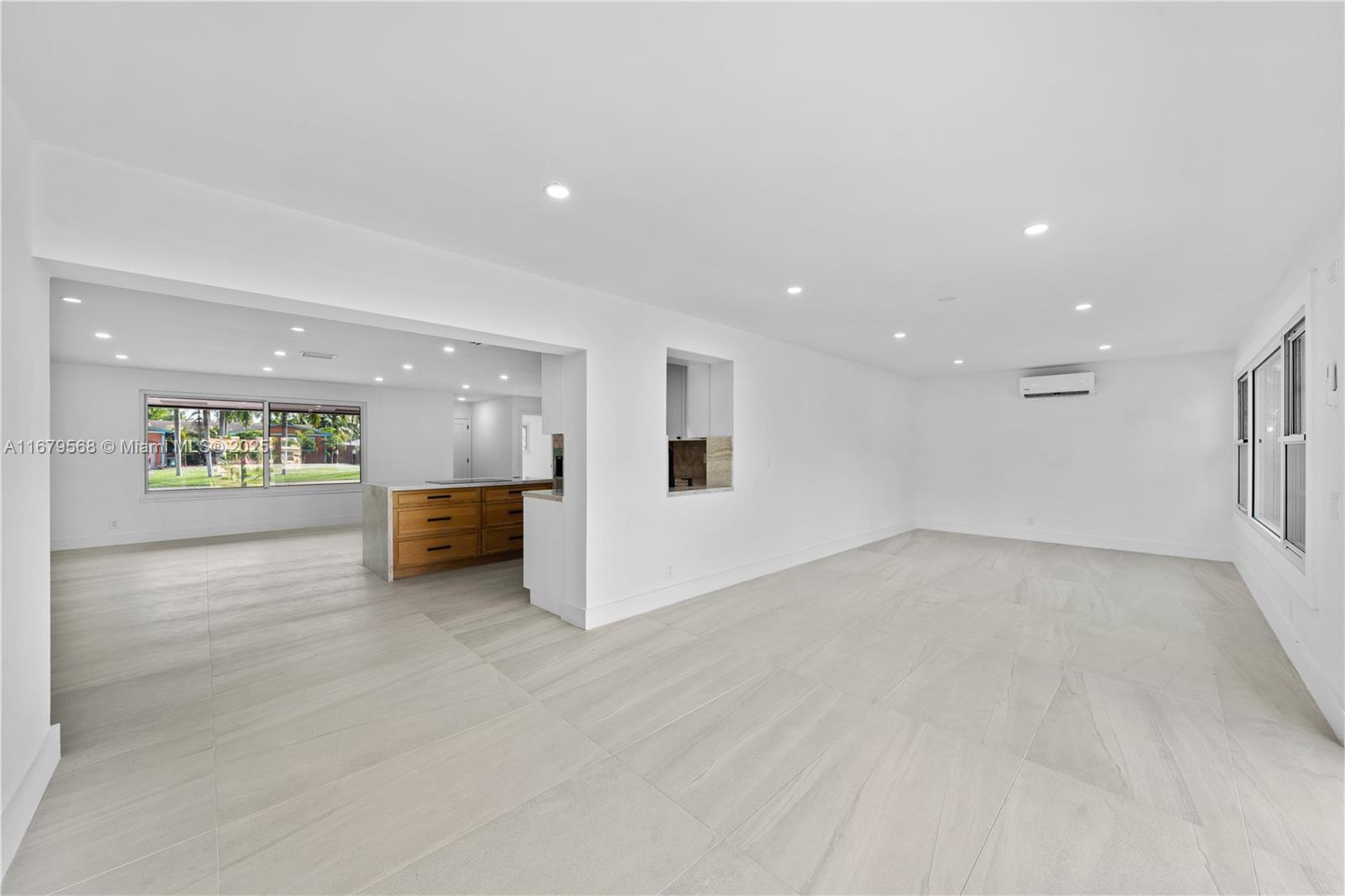 DAVIS ISLES - Residential