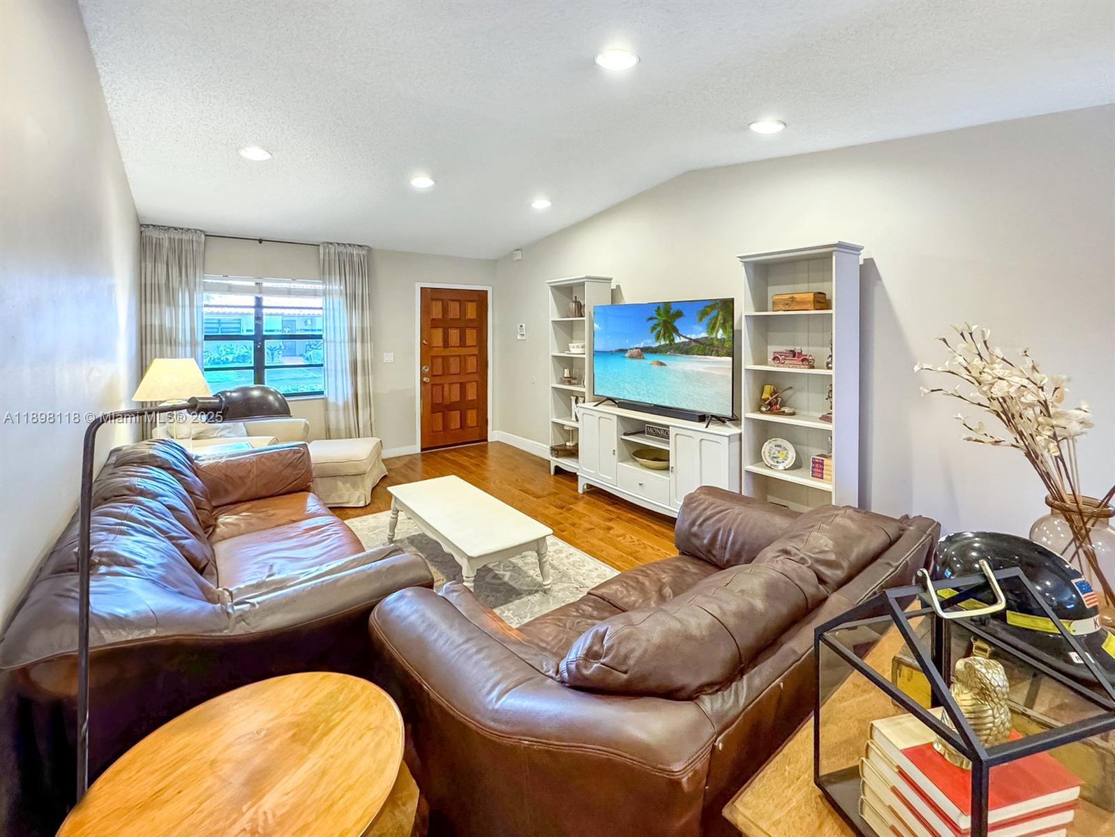 FOREST LAKE - Residential