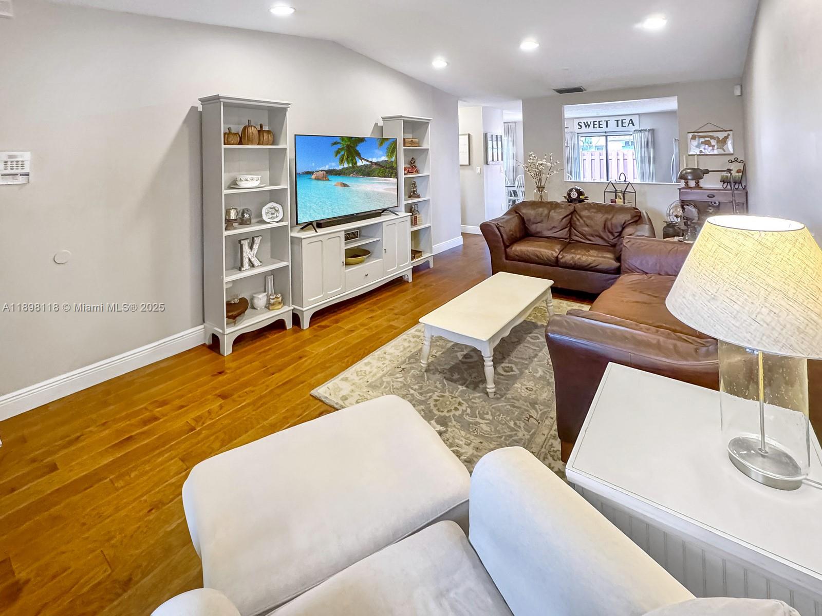 FOREST LAKE - Residential