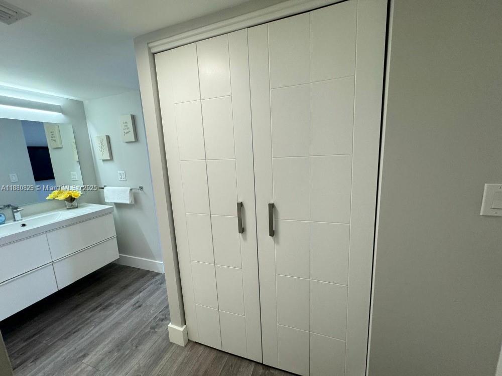 CORONADO CONDO- TOWER II - Residential Lease