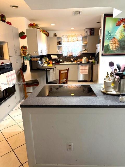 MEADOW WOOD MANOR SEC 4 - Residential