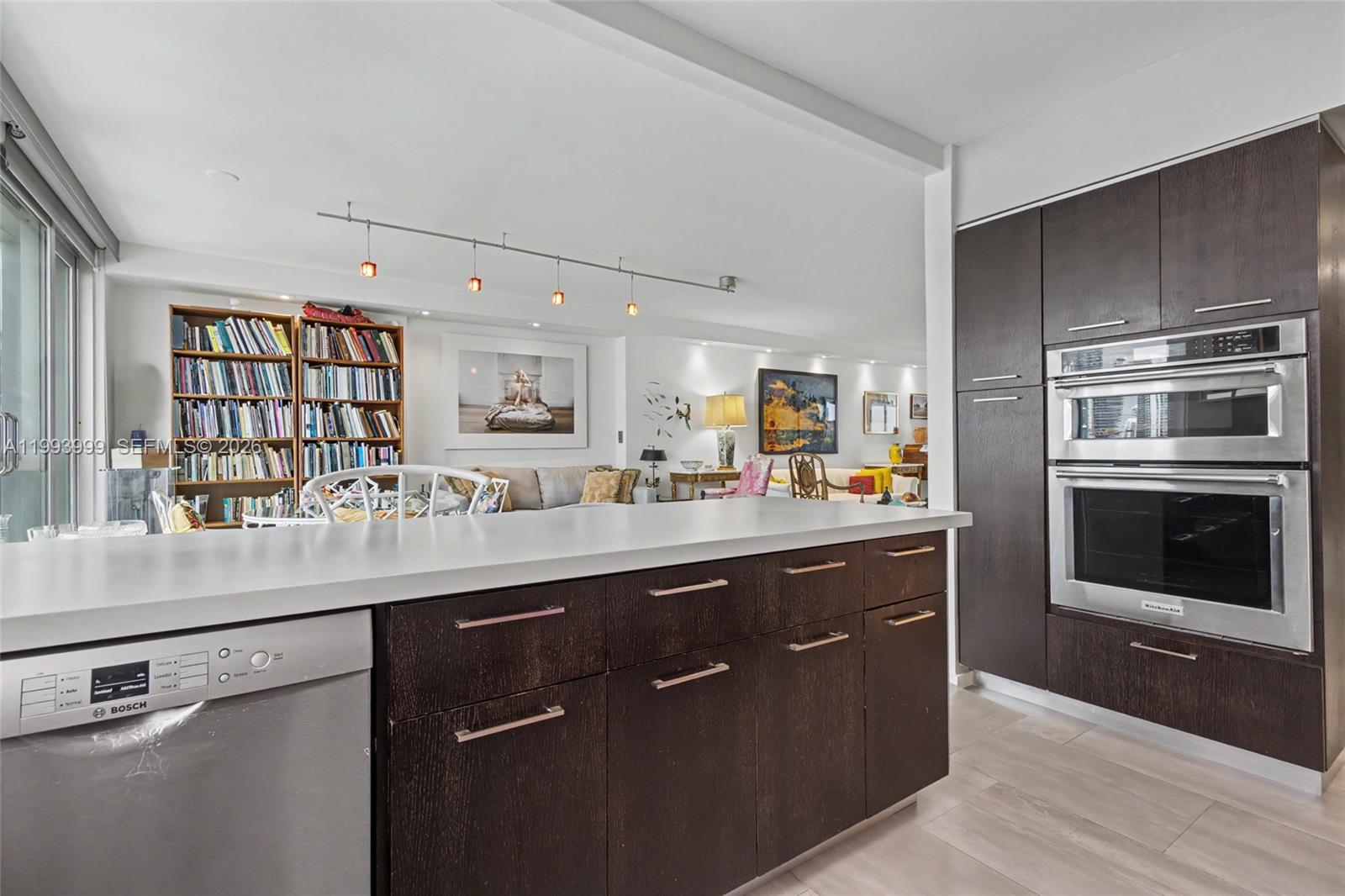 THE PALACE CONDO - Residential