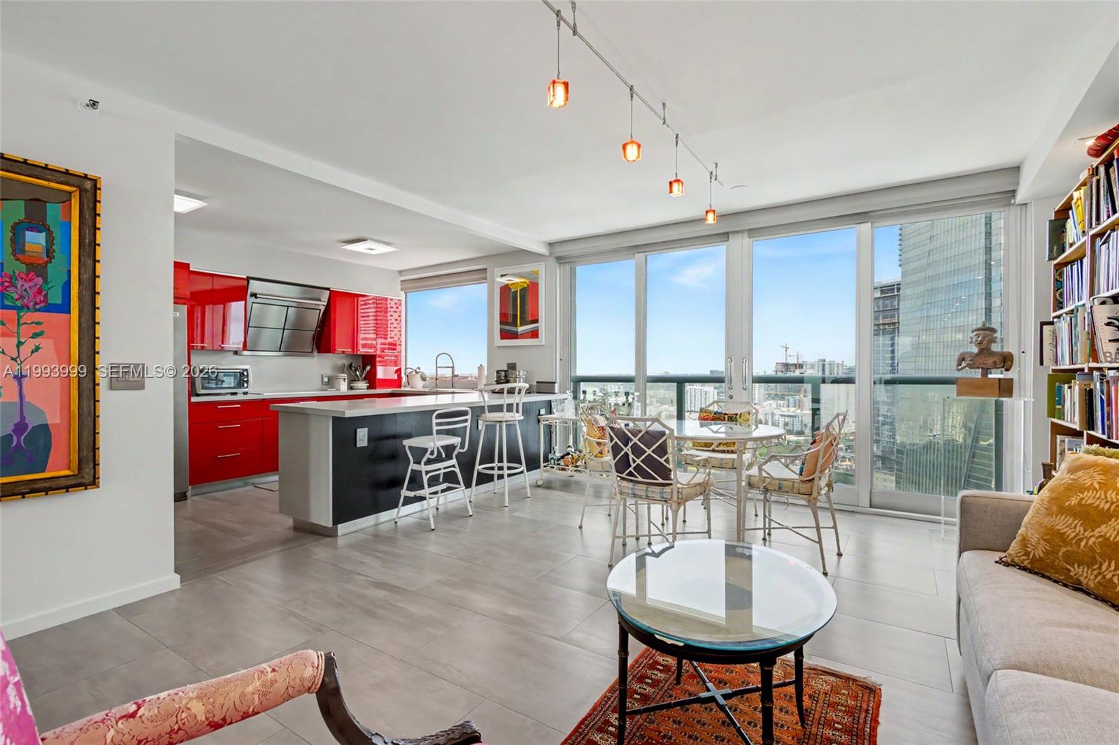 THE PALACE CONDO - Residential